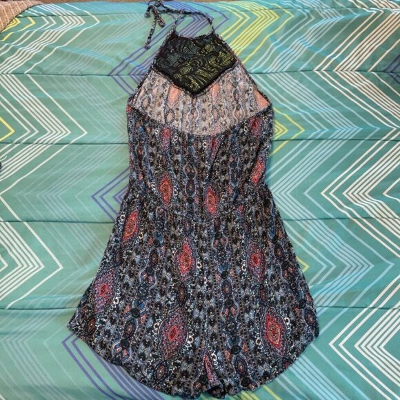 Gypsies & Moondust Lace Halter Tie Top Romper - Picture 4 of 10